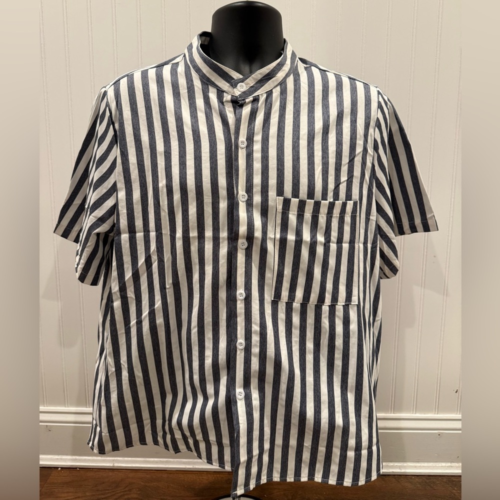 MISSLOOK NWOT Men’s Button Down Shirt, Size Large